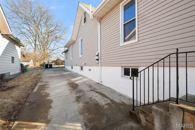 $200,000 | 8925 Argyle Avenue, Overland, MO 63114