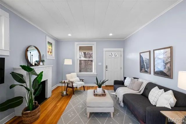 $200,000 | 8925 Argyle Avenue, Overland, MO 63114