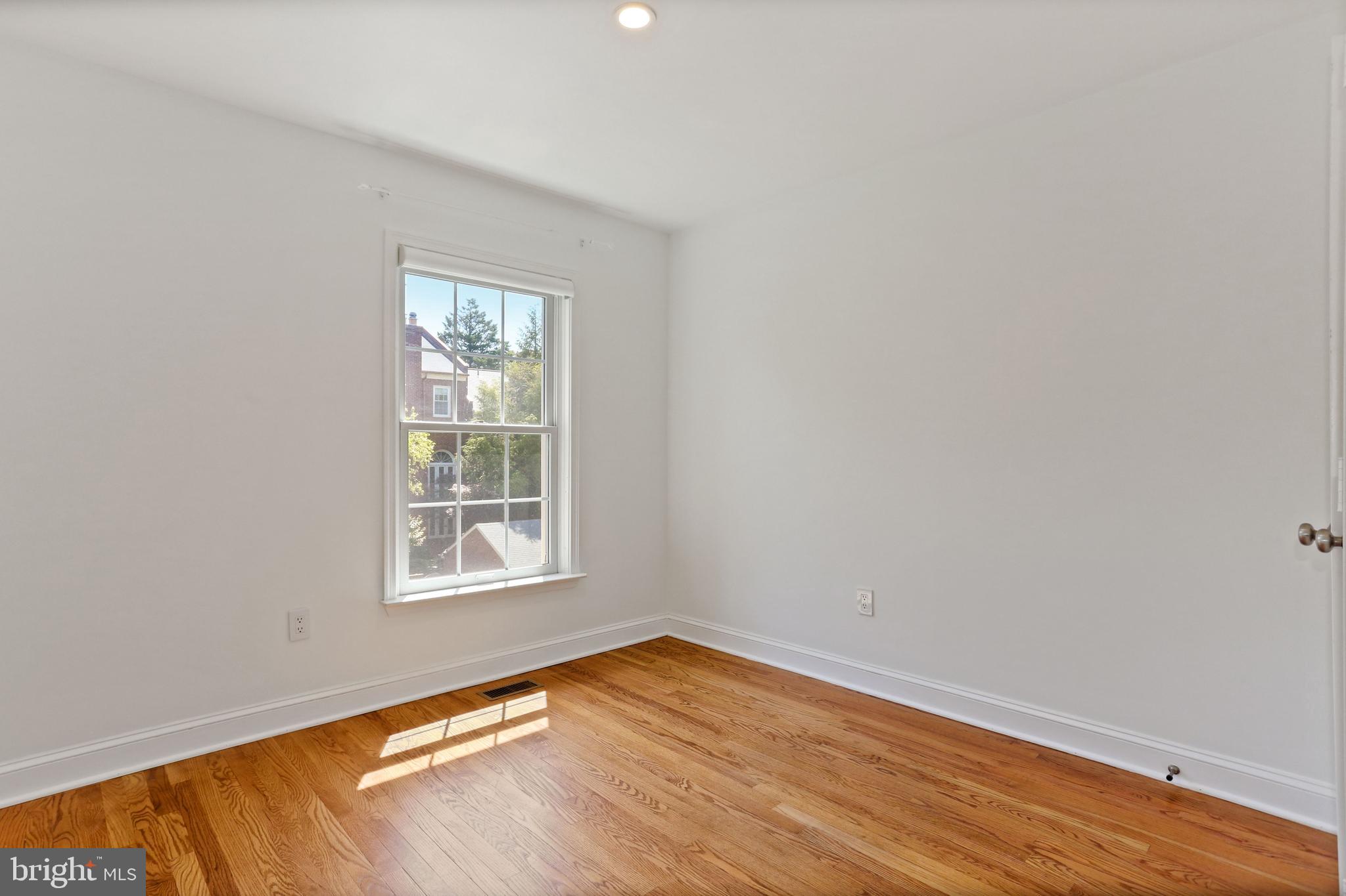 3651 Winfield Lane Northwest Washington, DC 20007 - Photo 24 of 42