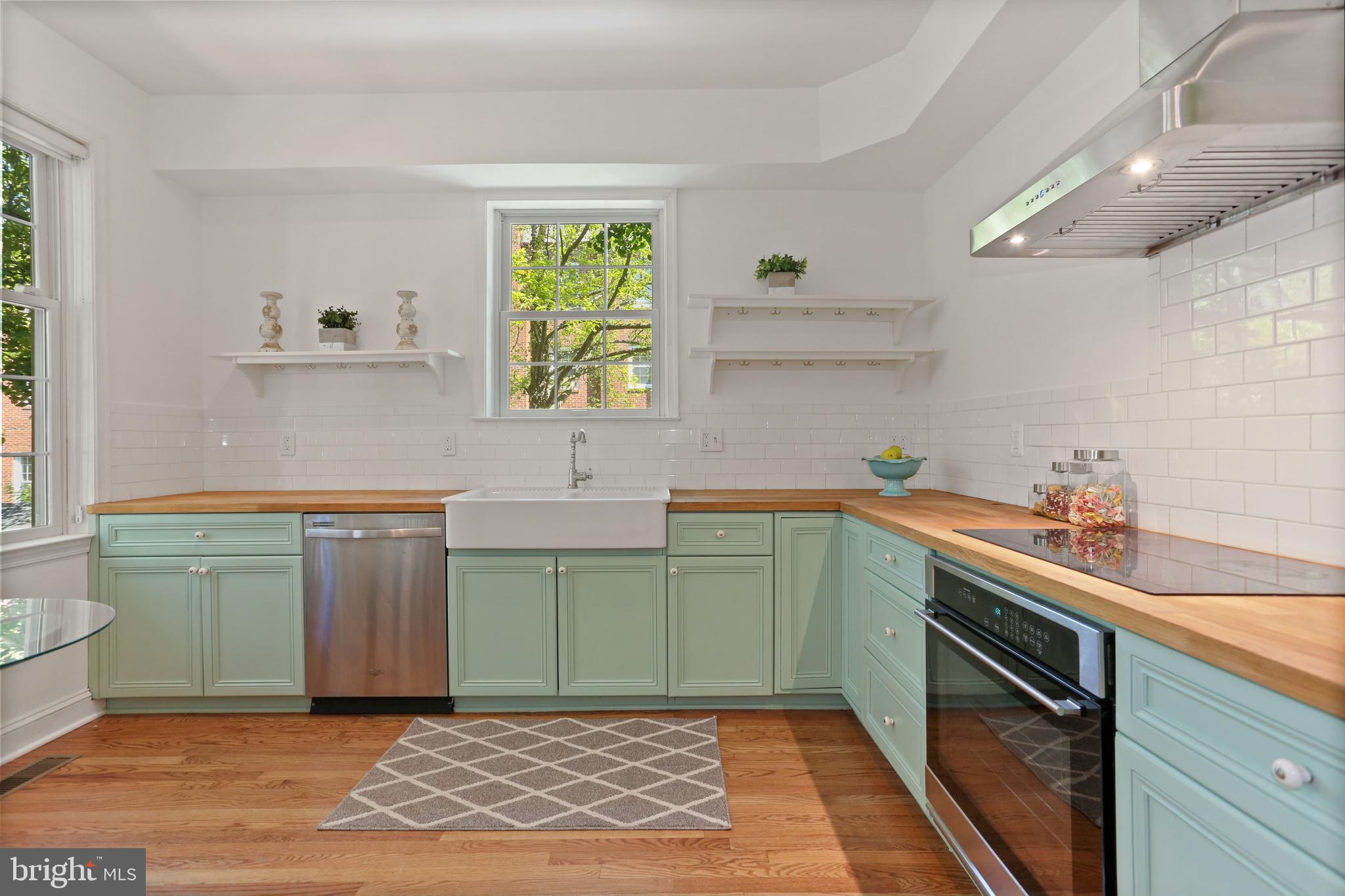 3651 Winfield Lane Northwest Washington, DC 20007 - Photo 6 of 42