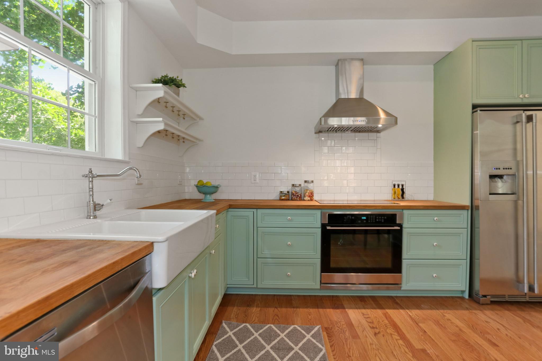 3651 Winfield Lane Northwest Washington, DC 20007 - Photo 7 of 42