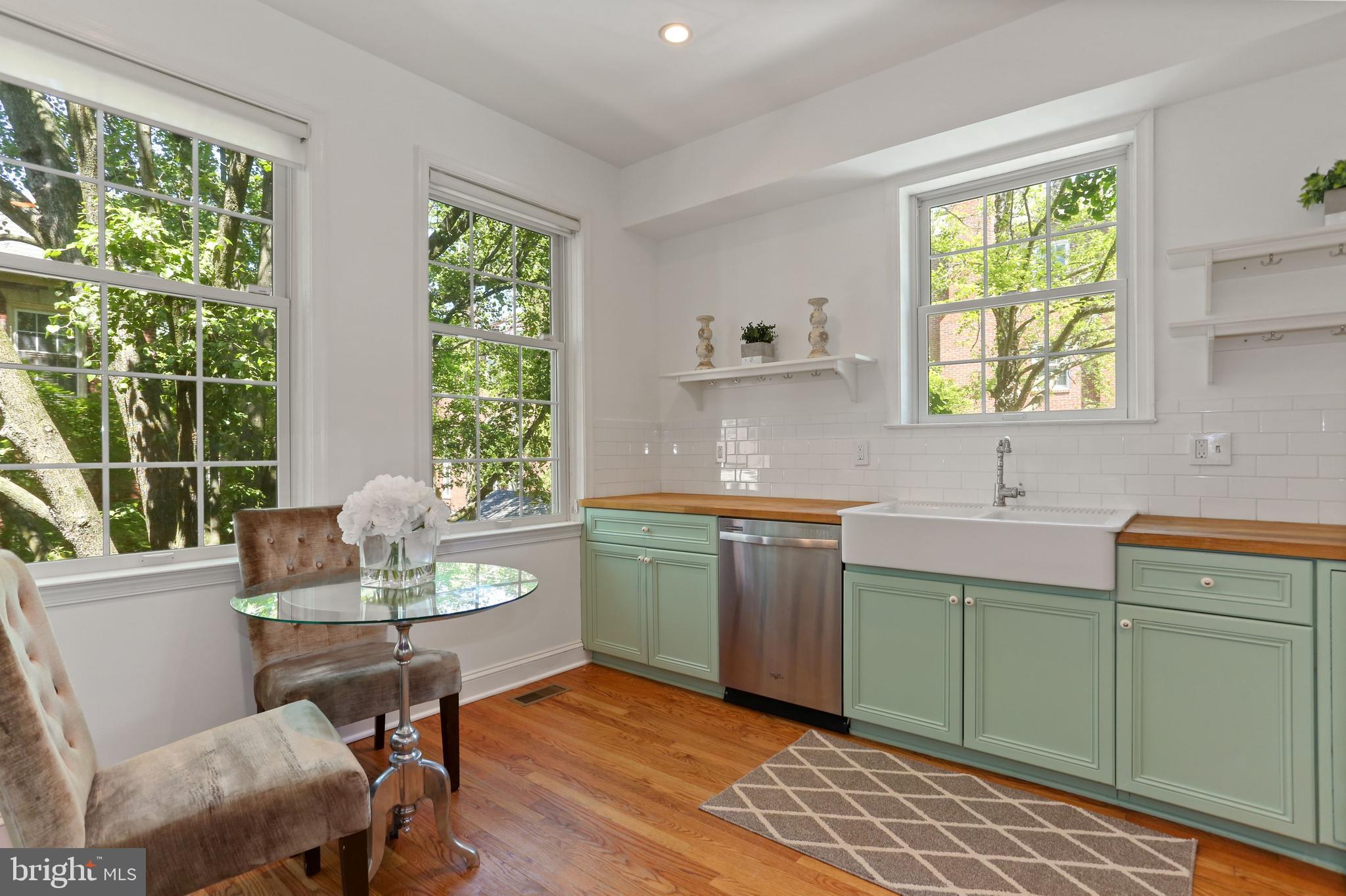 3651 Winfield Lane Northwest Washington, DC 20007 - Photo 8 of 42