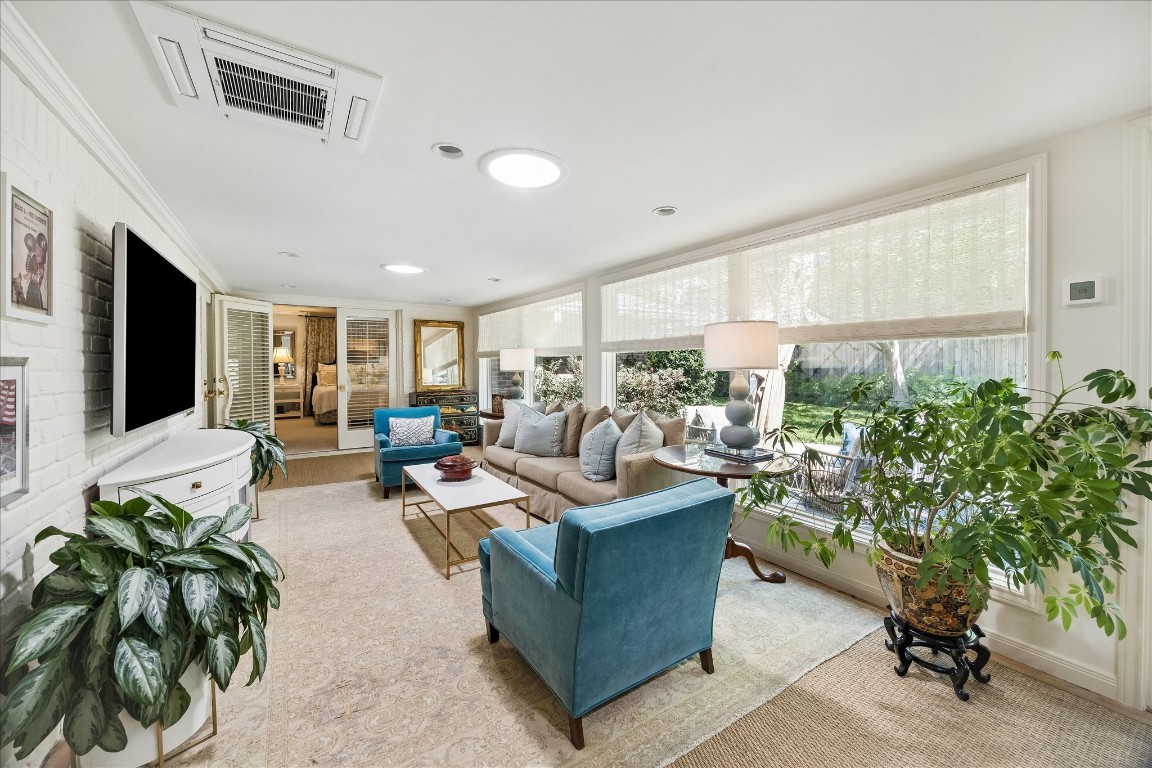 907 Wild Valley Road Houston, TX 77057 - Photo 15 of 31