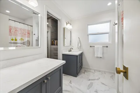 $1,950,000 | 907 Wild Valley Road, Houston, TX 77057