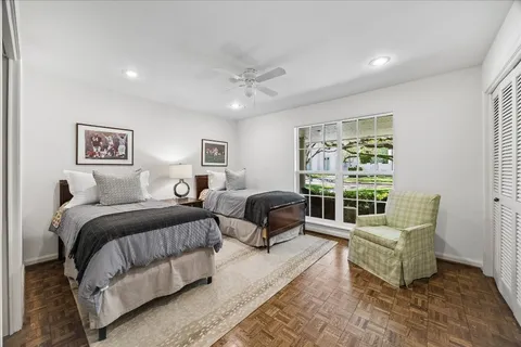 $1,950,000 | 907 Wild Valley Road, Houston, TX 77057