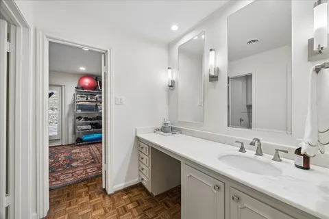 $1,950,000 | 907 Wild Valley Road, Houston, TX 77057