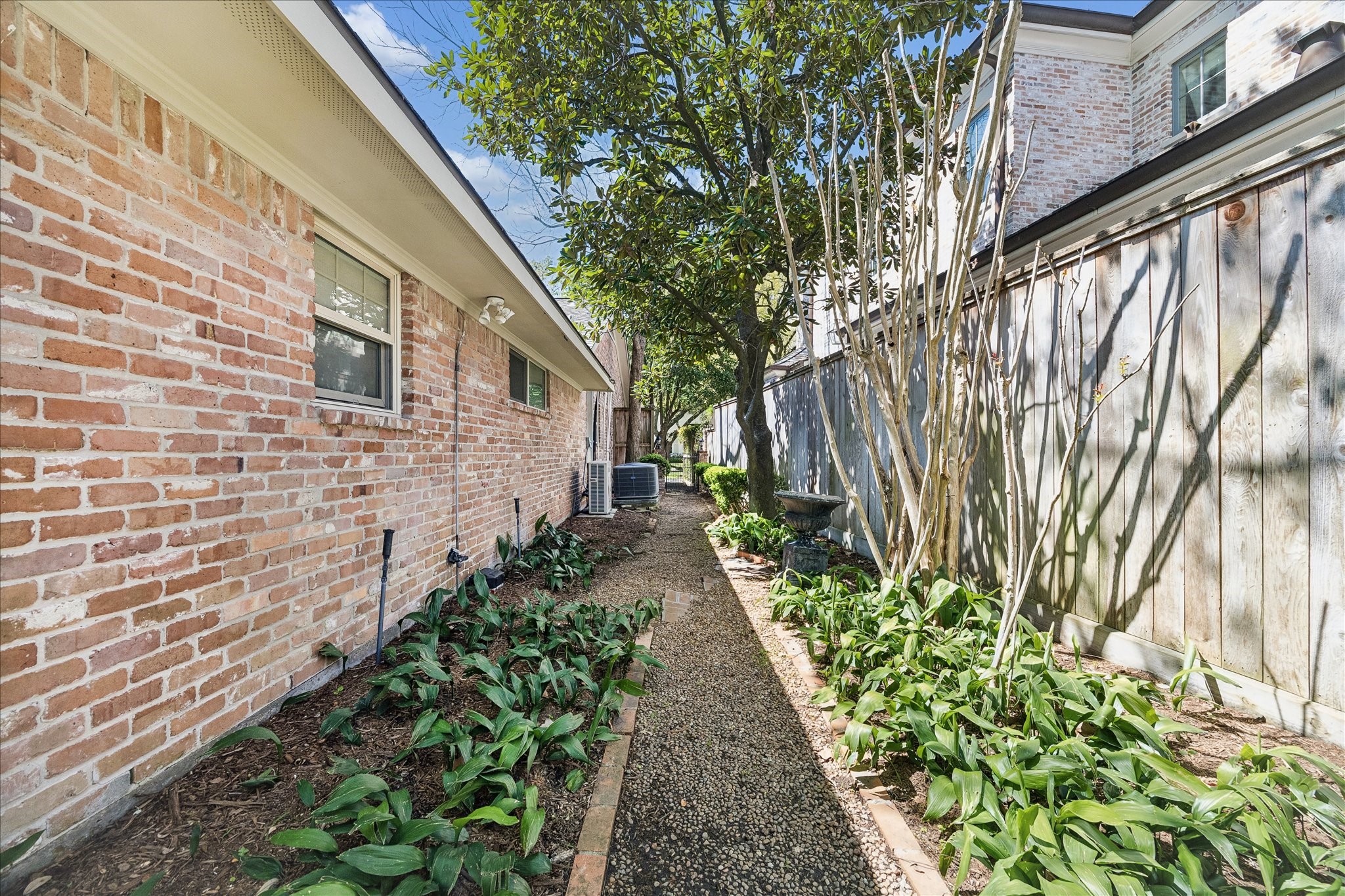 907 Wild Valley Road Houston, TX 77057 - Photo 30 of 31