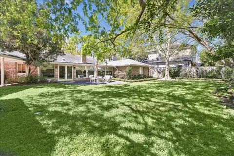 $1,950,000 | 907 Wild Valley Road, Houston, TX 77057