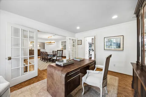 $1,950,000 | 907 Wild Valley Road, Houston, TX 77057