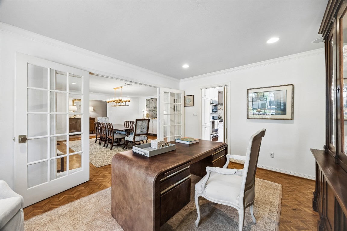 907 Wild Valley Road Houston, TX 77057 - Photo 9 of 31