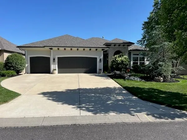 $775,000 | 24847 West 98th Street, Lenexa, KS 66227