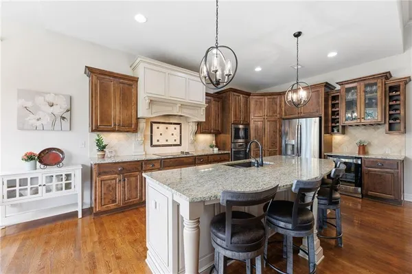 $775,000 | 24847 West 98th Street, Lenexa, KS 66227