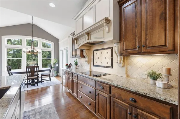 $775,000 | 24847 West 98th Street, Lenexa, KS 66227