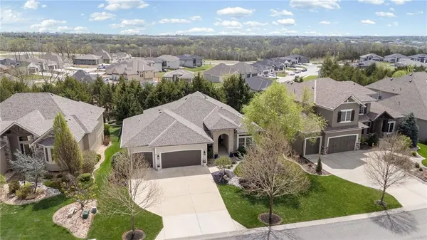 $775,000 | 24847 West 98th Street, Lenexa, KS 66227