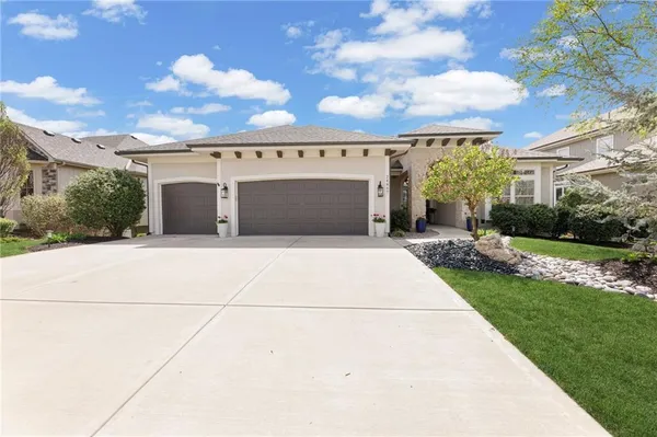 $775,000 | 24847 West 98th Street, Lenexa, KS 66227
