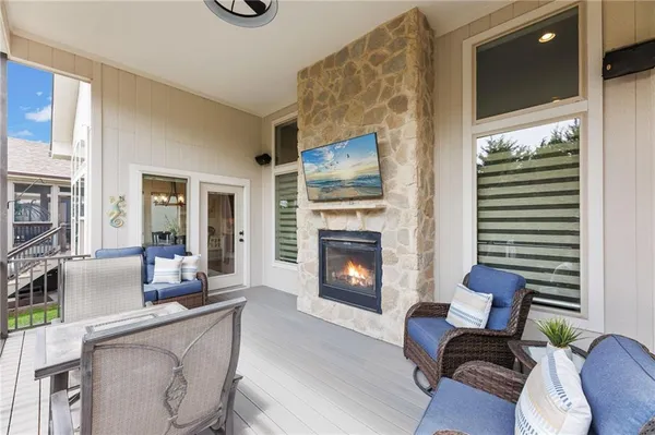 $775,000 | 24847 West 98th Street, Lenexa, KS 66227