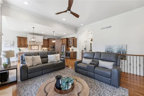 $775,000 | 24847 West 98th Street, Lenexa, KS 66227