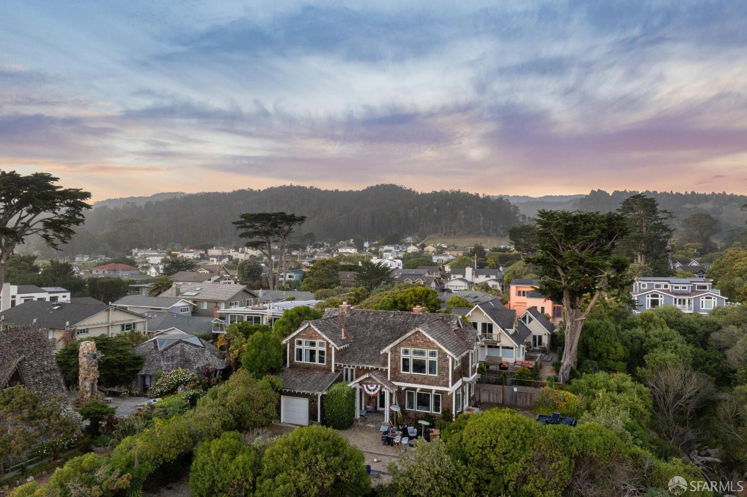 445 Mirada Road Half Moon Bay, CA 94019 - Photo 2 of 17