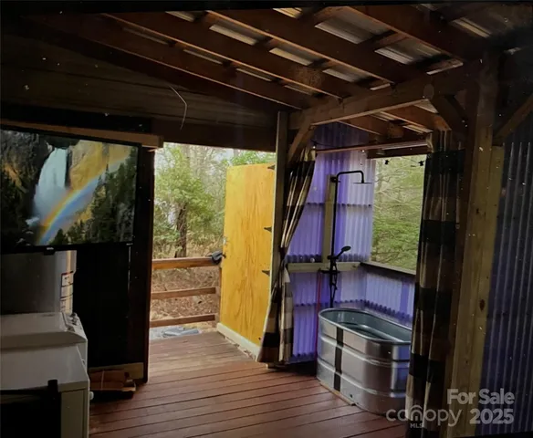 $89,700 | 475 Bear Cub Drive, Spruce Pine, NC 28777