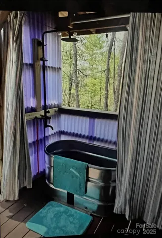 $89,700 | 475 Bear Cub Drive, Spruce Pine, NC 28777