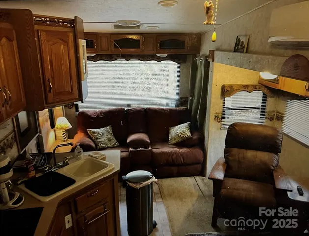 $89,700 | 475 Bear Cub Drive, Spruce Pine, NC 28777