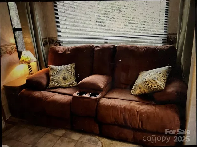 $89,700 | 475 Bear Cub Drive, Spruce Pine, NC 28777