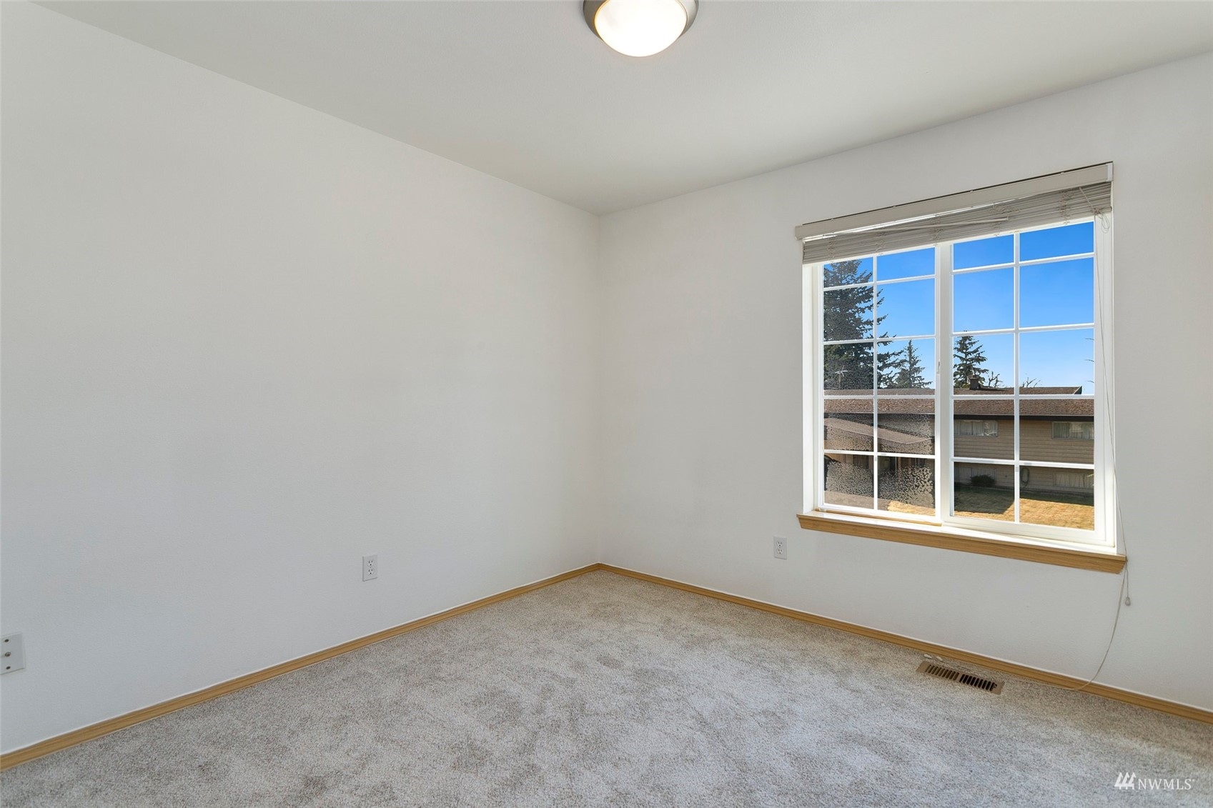 714 Northwest 3rd Court Renton, WA 98057 - Photo 31 of 40