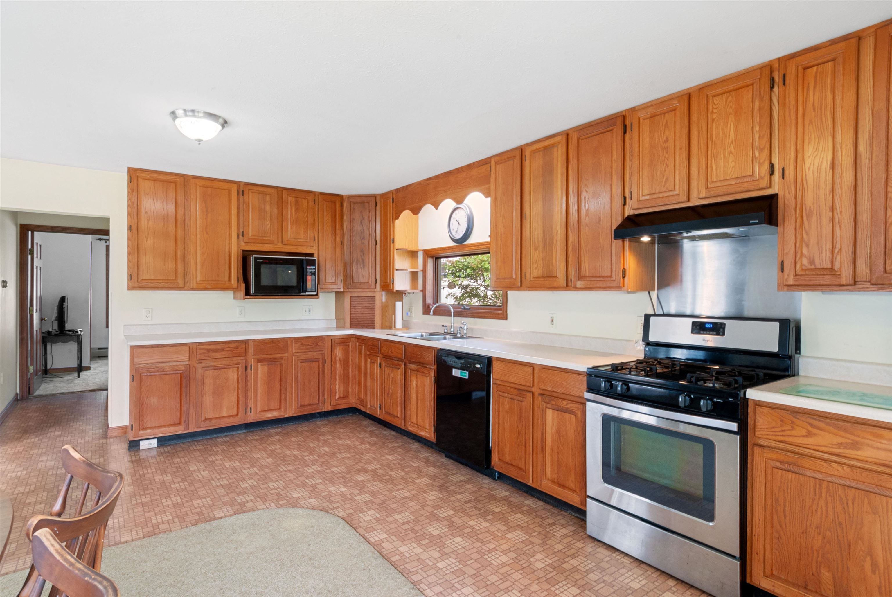 148 Charles Street Rochester, NH 03867 - Photo 12 of 25