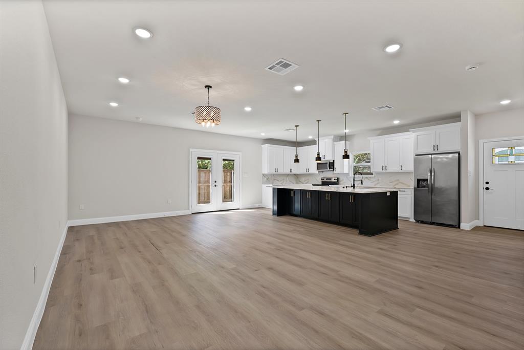 659 Holcomb Road Dallas, TX 75217 - Photo 7 of 37 Gallery Image 7