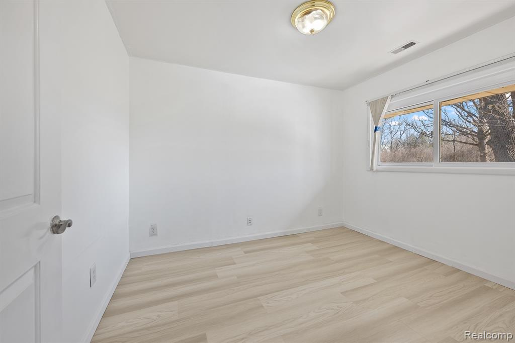 650 Grace Avenue Rochester Hills, MI 48307 - Photo 28 of 57