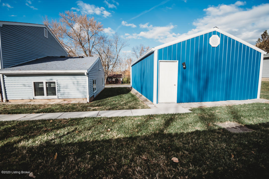 6316 Park Road Crestwood, KY 40014 - Photo 11 of 50 DSC_0450