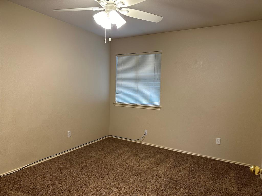 706 Luke Lane Leander, TX 78641 - Photo 13 of 19 2nd Bedroom