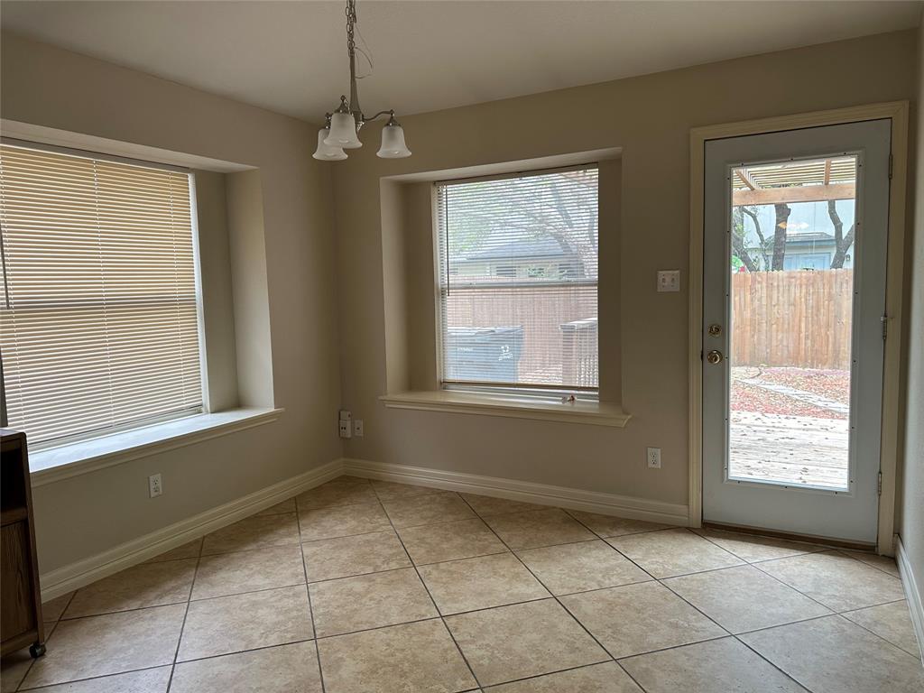 706 Luke Lane Leander, TX 78641 - Photo 5 of 19 Breakfast area.