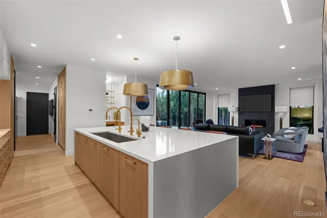 $8,995,000 | 600 South Franklin Street, Denver, CO 80209