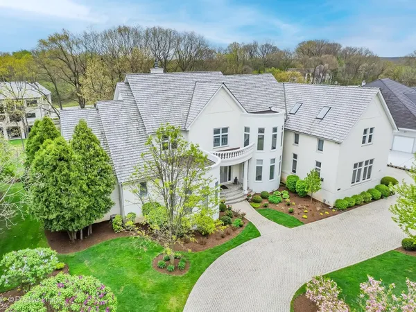 $2,450,000 | 9487 Falling Waters Drive West, Burr Ridge, IL 60527
