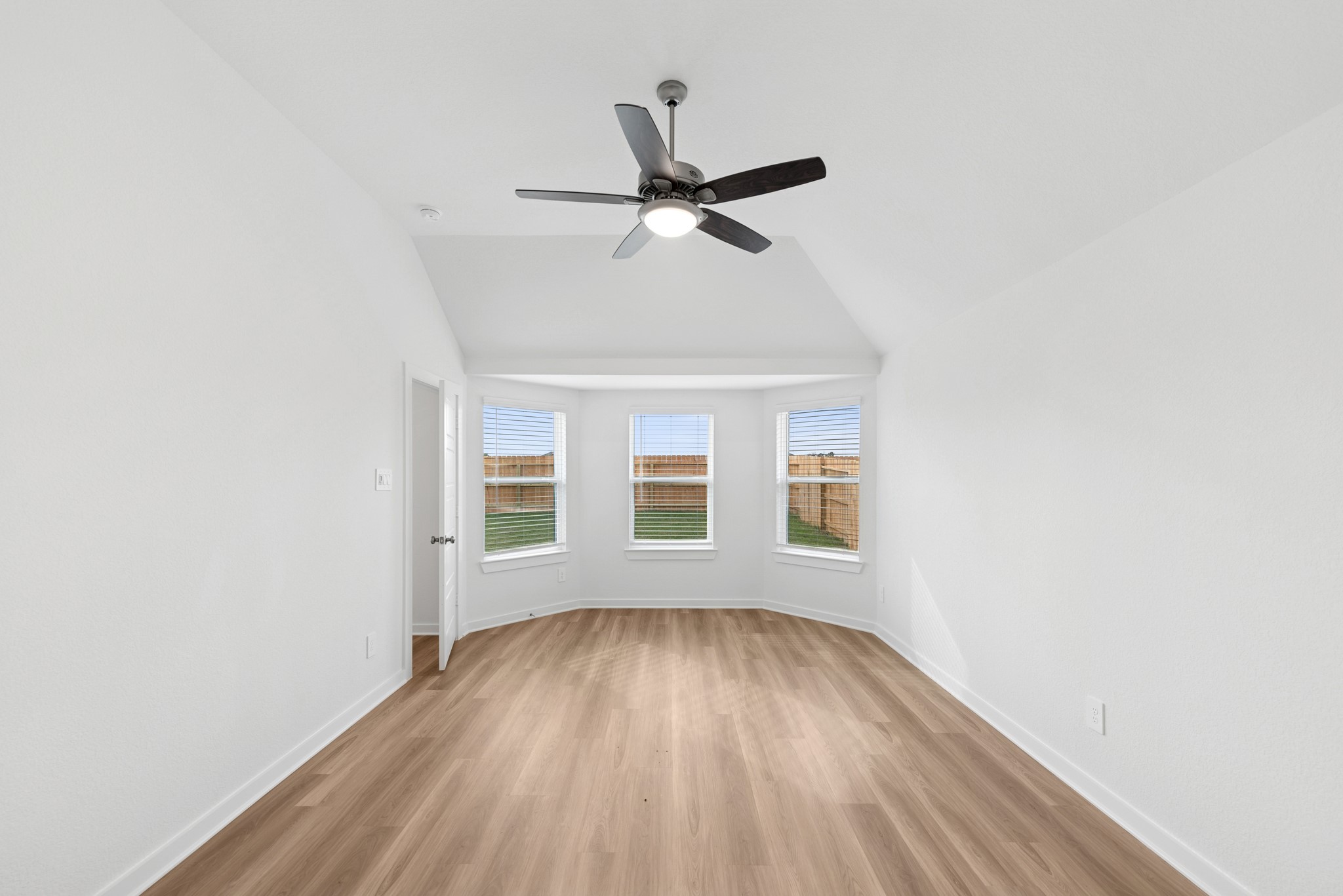 982 Garden Path Drive Willis, TX 77378 - Photo 4 of 43