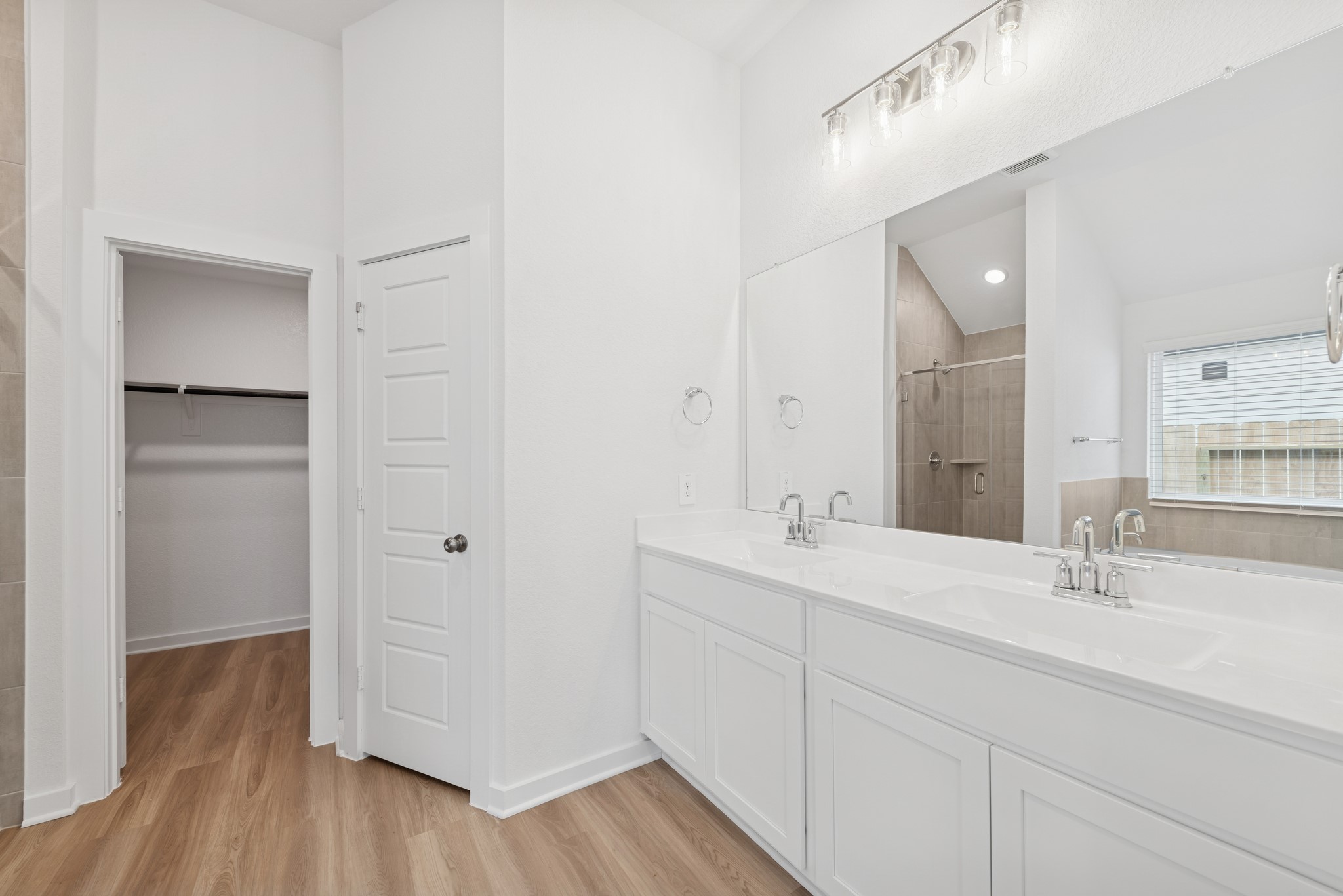 982 Garden Path Drive Willis, TX 77378 - Photo 5 of 43