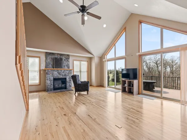 $732,000 | 65740 Grand View Drive, De Soto, WI 54624