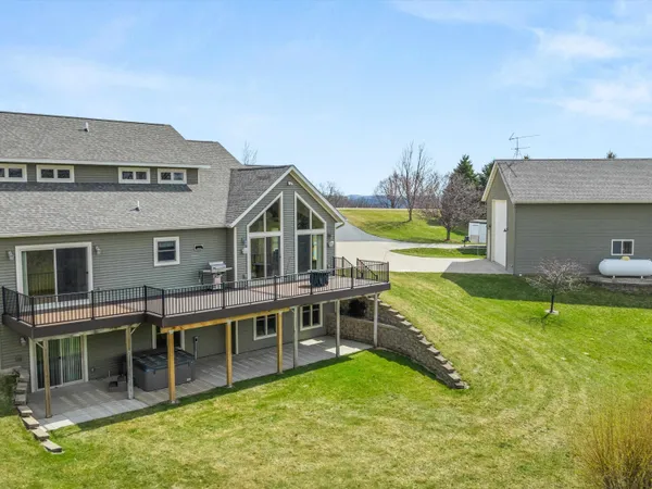 $732,000 | 65740 Grand View Drive, De Soto, WI 54624
