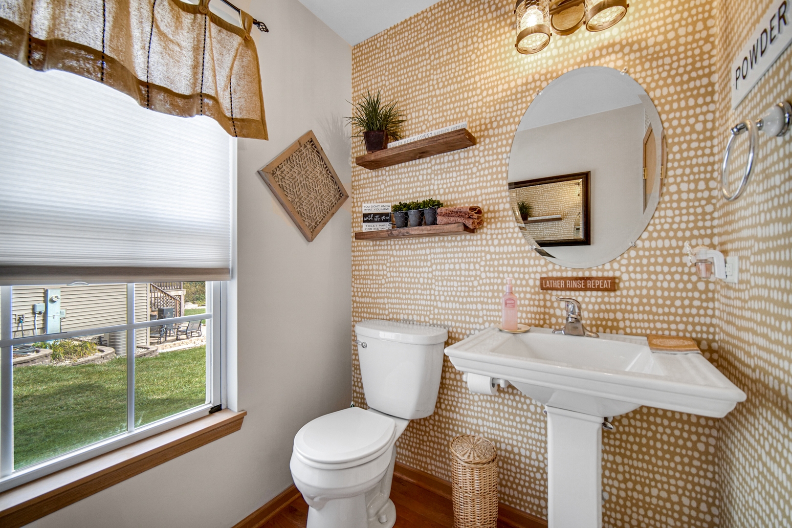 25421 Faraday Road Manhattan, IL 60442 - Photo 14 of 36 a bathroom with a toilet and a sink