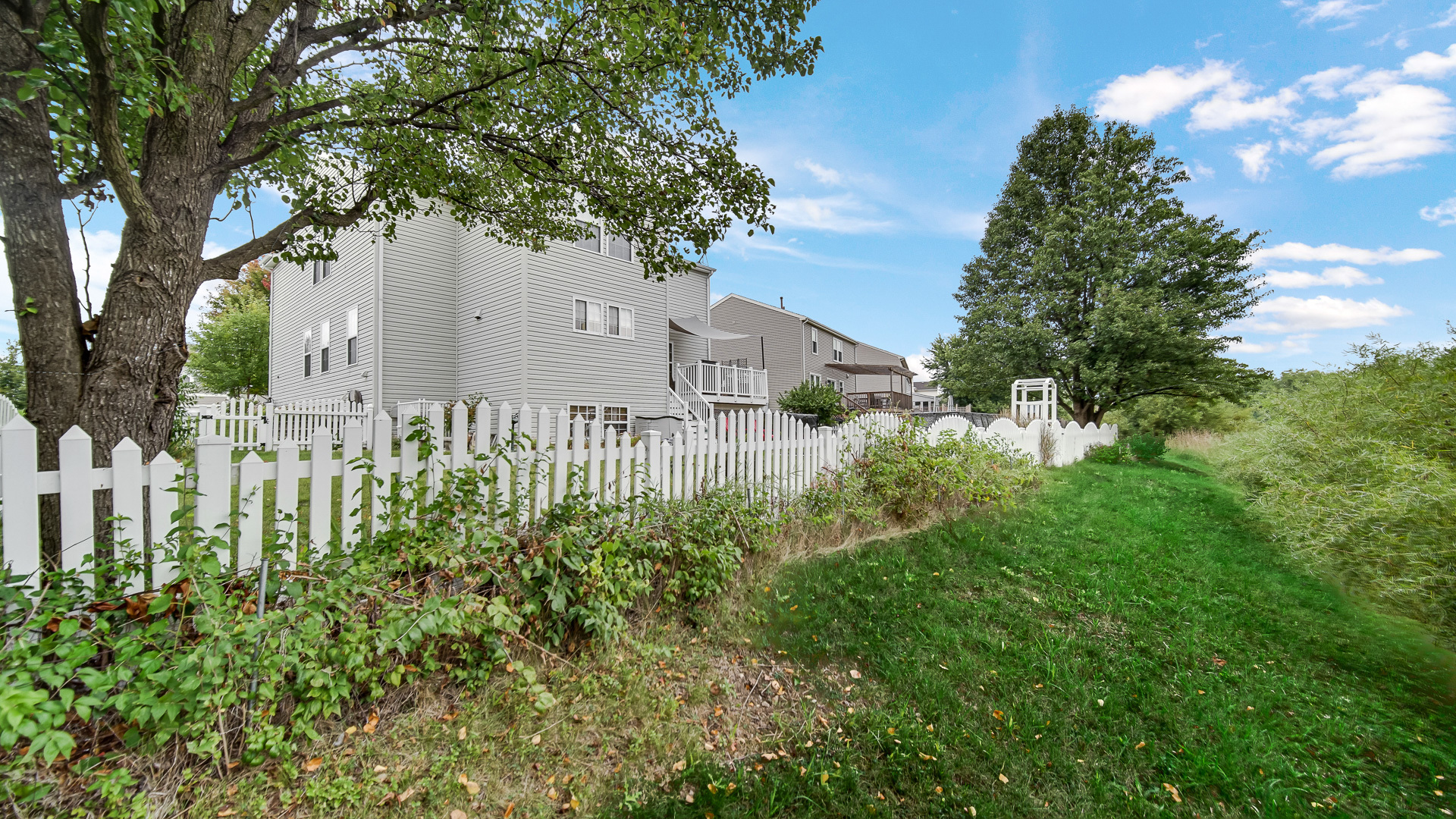 25421 Faraday Road Manhattan, IL 60442 - Photo 35 of 36 a garden view