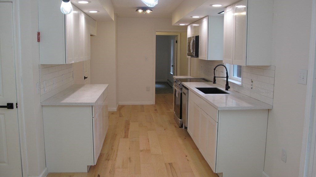 290 Hardwick Road Petersham, MA 01366 - Photo 8 of 37