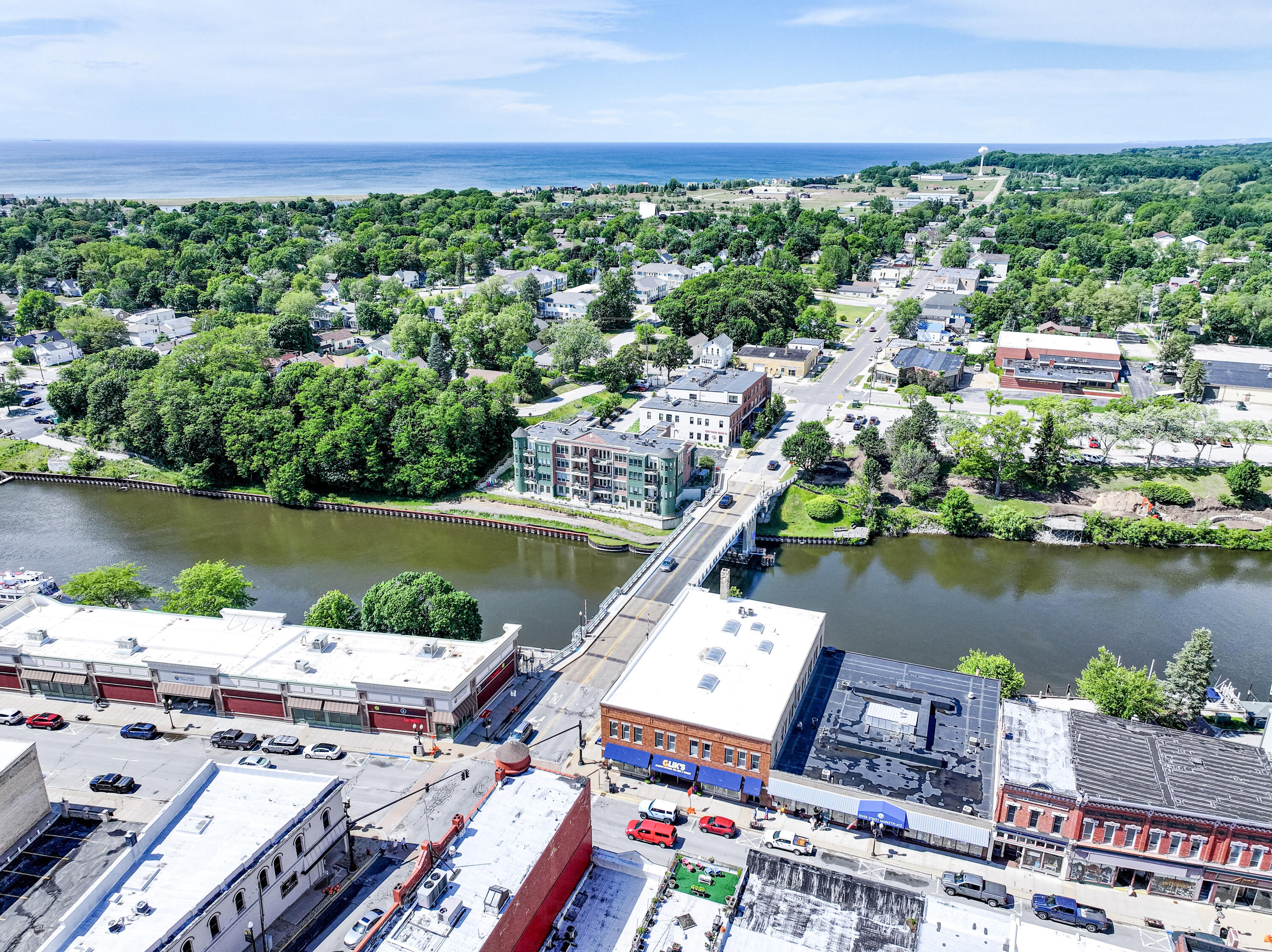 80 Washington Street, Unit 7 Manistee, MI 49660 - Photo 3 of 15 DJI_20260617040633_0217_D (1)