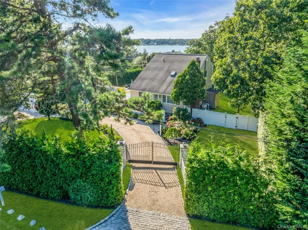 a view of a garden with pathway