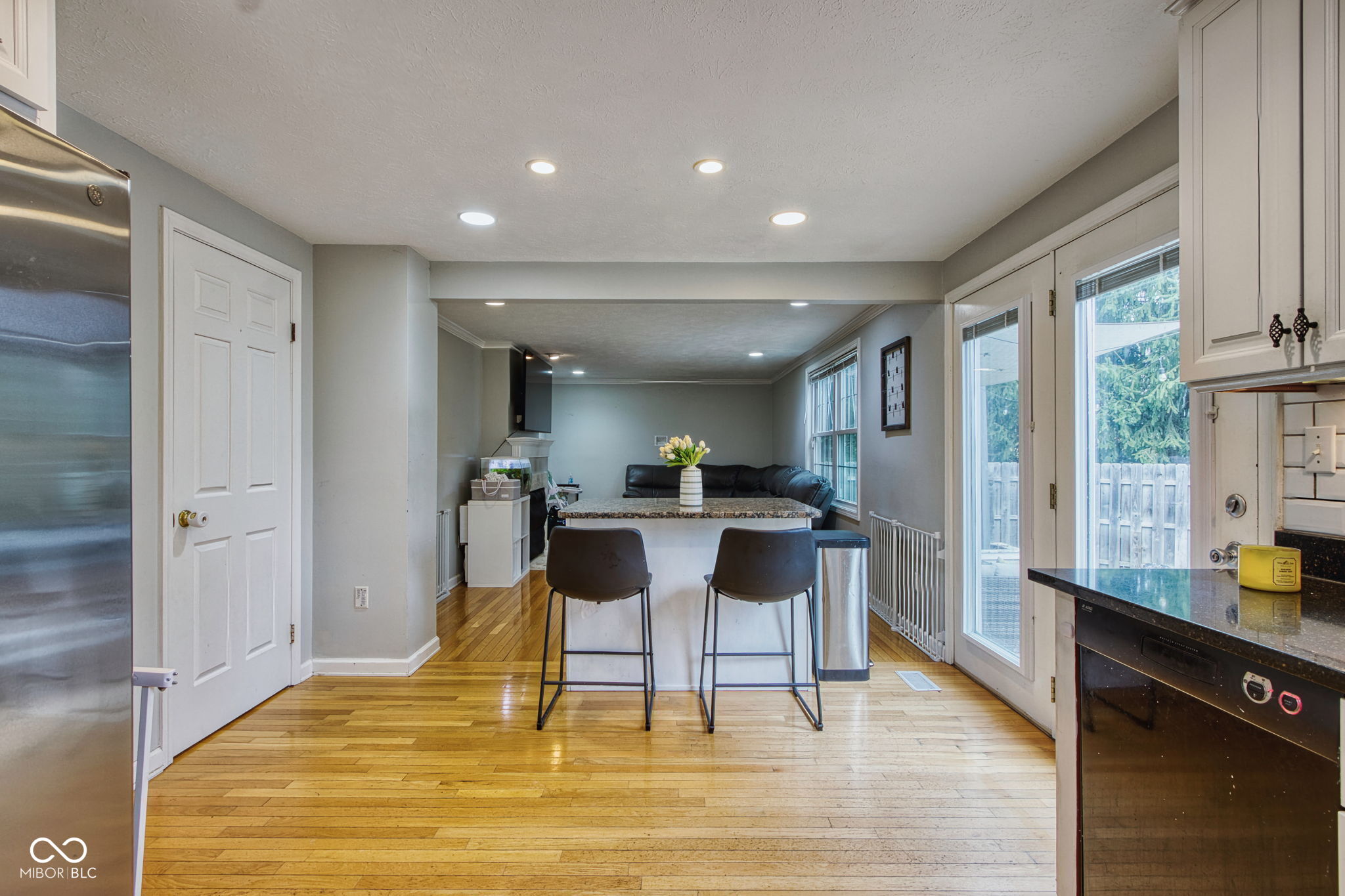 9111 Ditch Road Indianapolis, IN 46260 - Photo 15 of 57