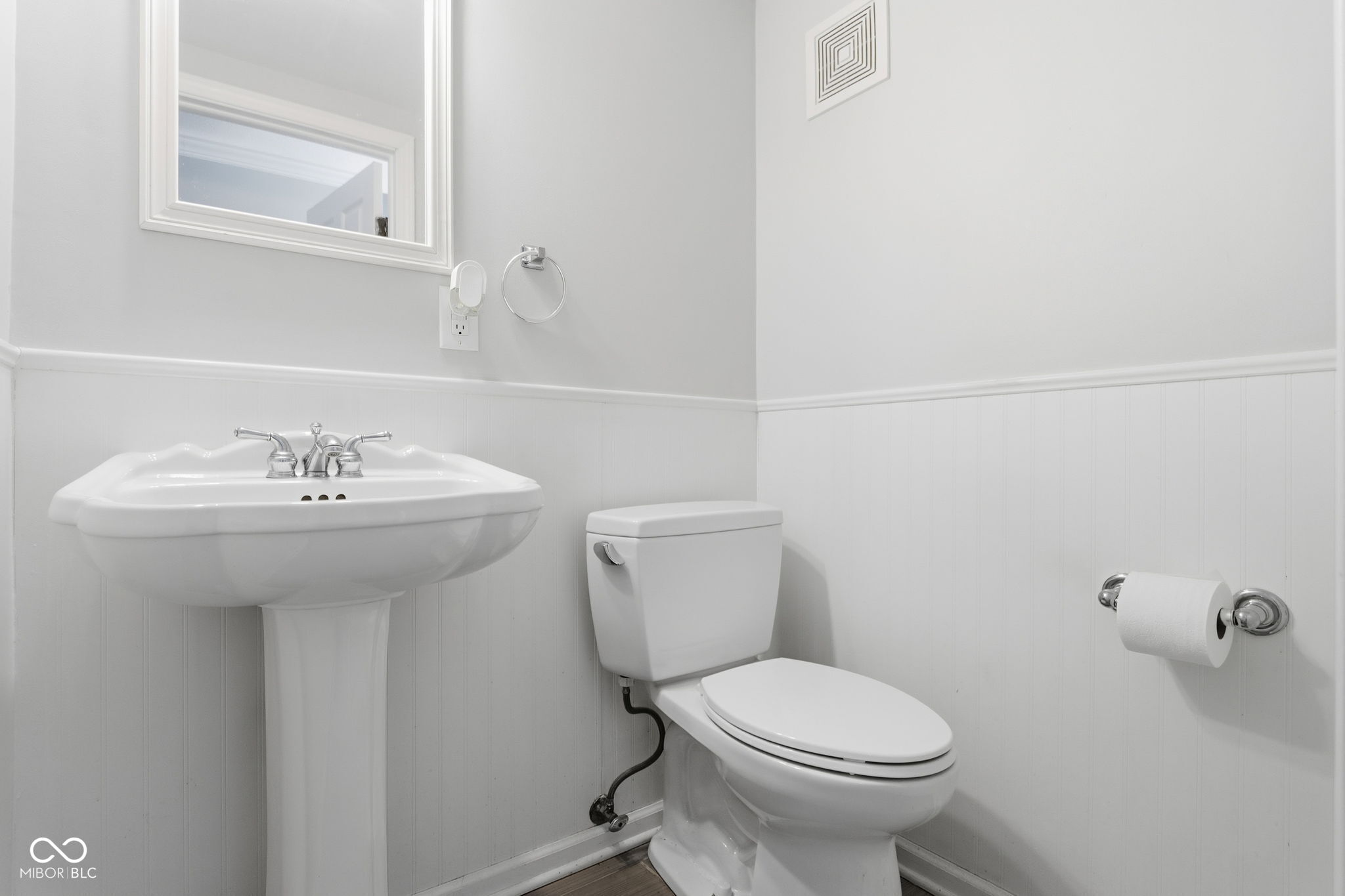 9111 Ditch Road Indianapolis, IN 46260 - Photo 20 of 57