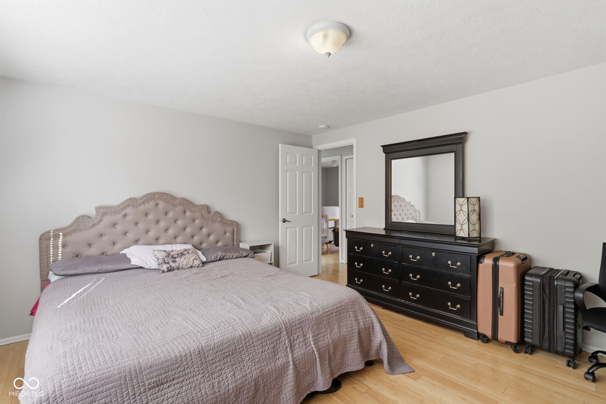 9111 Ditch Road Indianapolis, IN 46260 - Photo 25 of 57