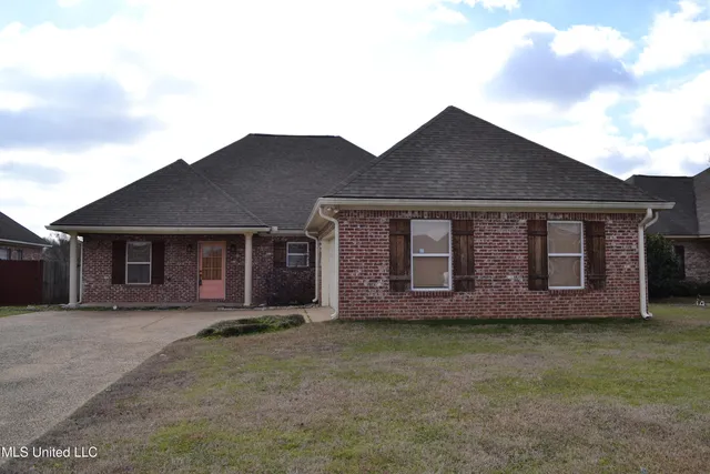 $265,000 | 328 Red Cedar Drive, Brandon, MS 39047