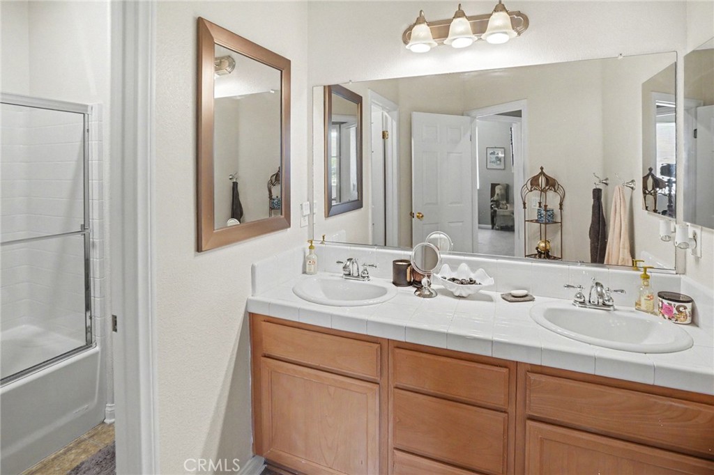528 South X Lompoc, CA 93436 - Photo 18 of 25 Hallway bathroom