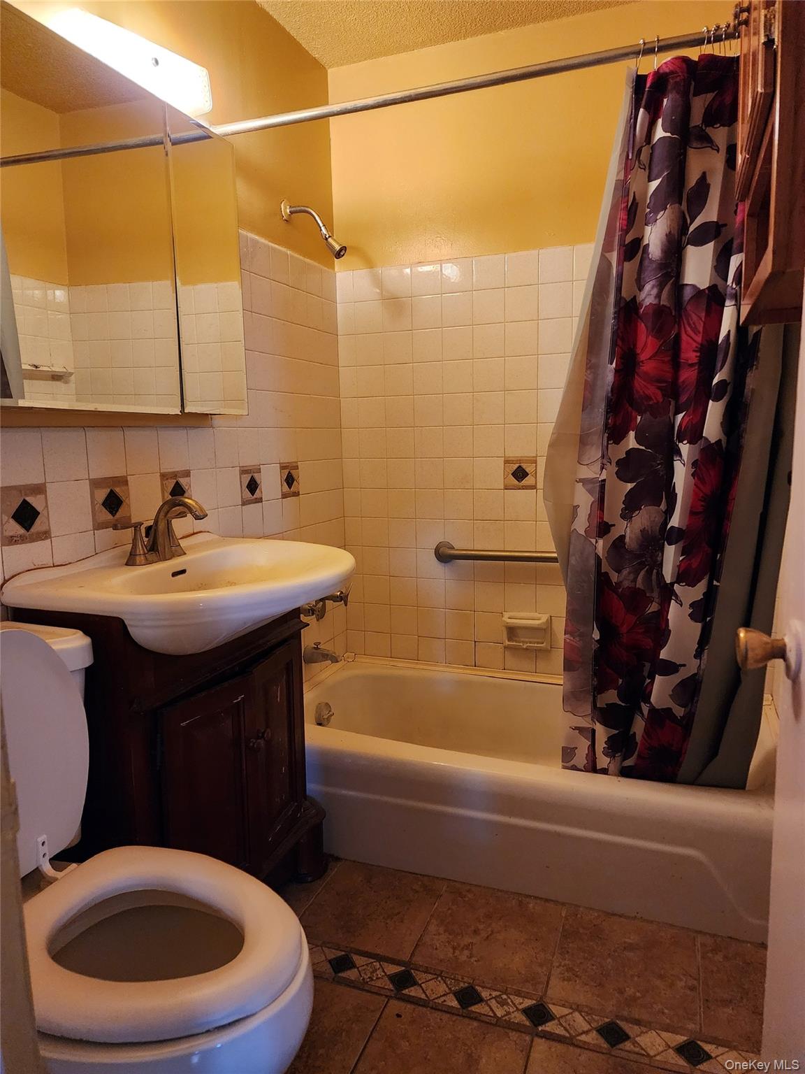 1966 Newbold Avenue, Unit 1502 Bronx, NY 10472 - Photo 7 of 7